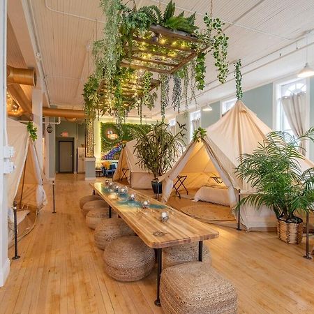 Experience Stay At The Glamping Loft Lake Geneva - Group Stays - 12 Stylish Tent Suites - Kitchen & Bar المظهر الخارجي الصورة