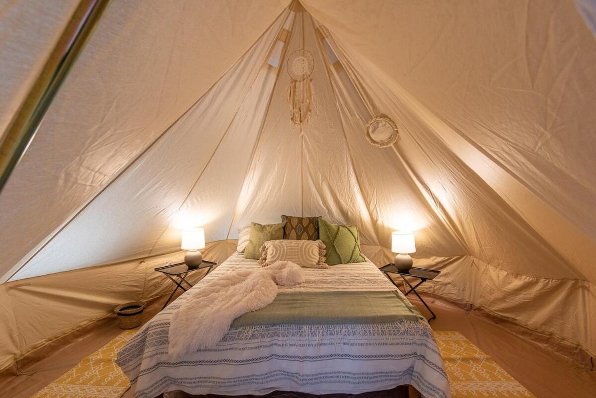 Experience Stay At The Glamping Loft Lake Geneva - Group Stays - 12 Stylish Tent Suites - Kitchen & Bar المظهر الخارجي الصورة